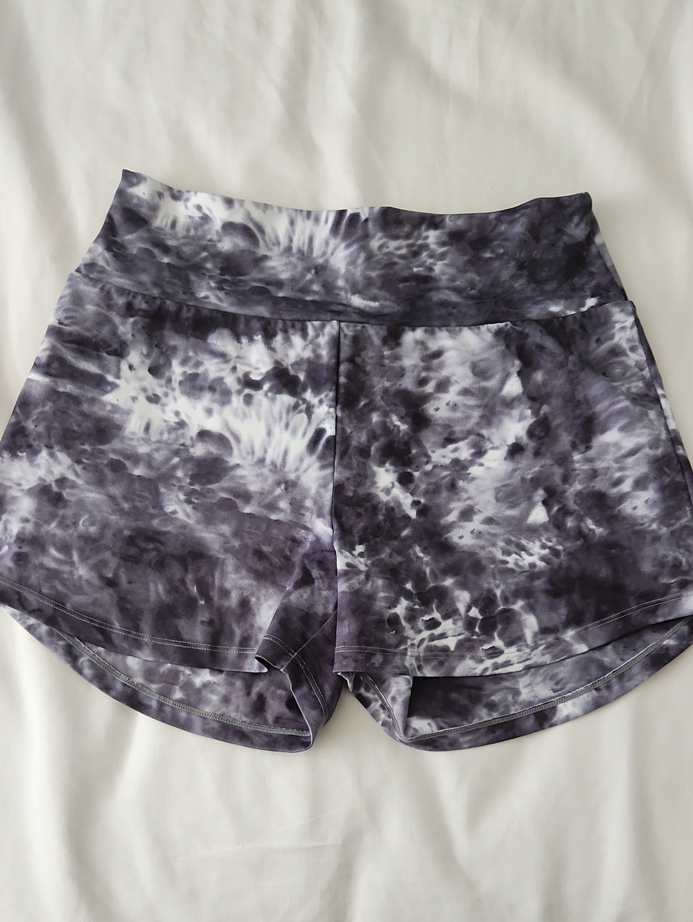 Love Her Women's Soft Comfort Short - Smoking Hot